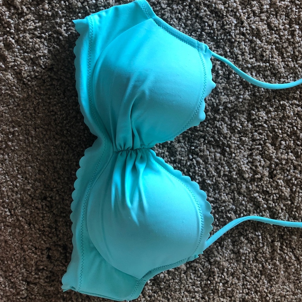 Victoria’s Secret bikini top